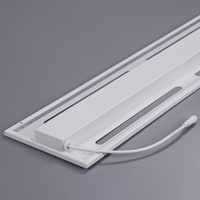 Panneau LED de ventilation commercial moderne lumière 90 degrés 140lm/W 20X120 30X120 30X150 2X2 LED encastrée Grille d'éclairage pour le bureau de l'hôpital