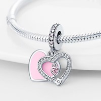 Vente en gros d'usine en stock, Breloques en émail en forme de cœur ailé LOVE en cuivre plaqué argent, Accessoires pour bracelets DIY pour femmes