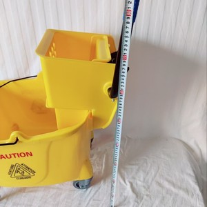 Seau à serpillière 36 litres avec essoreuse pour le nettoyage domestique - Product Image 1