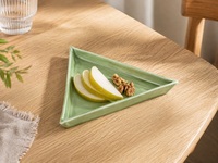 Plat à sauce triangulaire vert 8,2 cm, 45 % porcelaine fine émaillée, assiette à trempette géométrique en céramique