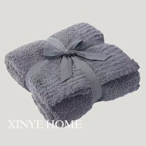 Mantas de Punto de Poliéster Suaves y Lujosas al por Mayor de Fábrica, Mantas de Microfibra Esponjosas y Muy Suaves para Cama y Sofá - Product Image 3