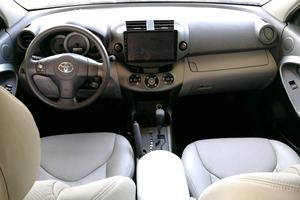Toyota RAV4 2.0L del 2009, SUV usato a benzina, cambio automatico, guida a sinistra, <span class=keywords><strong>auto</strong></span> usata dal 2009 al 2012. - Product Image 6
