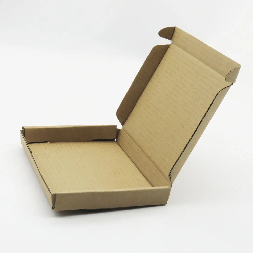 Boîte en carton ondulé marron naturel, en cannelure, emballage de livraison, boîte en carton, 1 pièce