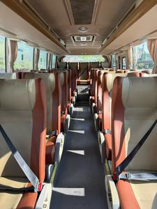 Autobús de Turismo Diésel Usado de 34 Asientos, 2017, en Buenas Condiciones, para Transporte de Grupos, Servicio de Transporte Interurbano y Turismo - Product Image 5