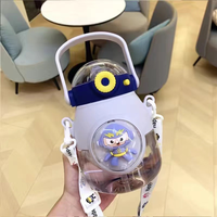 Bouteille d'eau portable mignonne de 900 ml pour enfants, gourde Kawaii pour filles avec paille