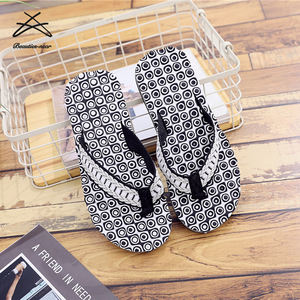 <span class=keywords><strong>Chanclas</strong></span> <span class=keywords><strong>de</strong></span> playa para <span class=keywords><strong>hombre</strong></span>, zapatos <span class=keywords><strong>de</strong></span> masaje EVA para exteriores, sandalias deslizantes <span class=keywords><strong>de</strong></span> verano, nuevo diseño, <span class=keywords><strong>2022</strong></span> - Product Image 4