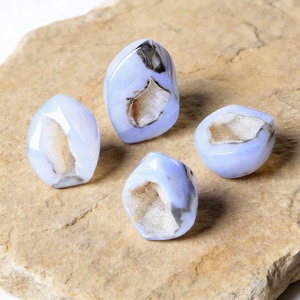 Vente en gros Crystalhola : Torche géode en agate bleue de haute qualité, ornement de bureau festif et charmant pour la maison et le bureau - Product Image 3