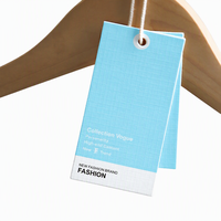 Étiquettes suspendues en papier écologique double couche haut de gamme, prix usine, vente chaude, pour vêtements, logo de marque personnalisé, meilleure qualité
