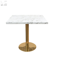 Meubles de salle à manger de luxe en or pour restaurant, table à manger carrée en marbre de 80*80 cm avec base en acier inoxydable