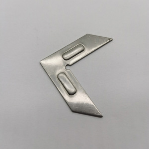 Connecteur d'angle en acier inoxydable Youyue 36 mm, quincaillerie de traitement par emboutissage profond pour l'assemblage de murs-rideaux et de fenêtres - Product Image 2
