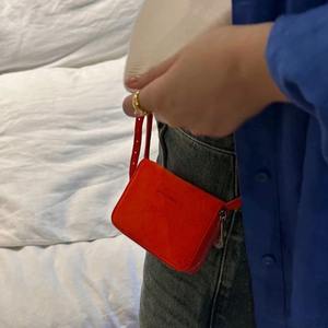 Mini Bolso Bandolera Cuadrado Rojo de 4 Pulgadas con Cierre de Cremallera para Uso Diario, Mini Bolsos para Mujer - Product Image 1