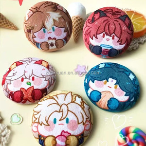 Поставщик Kpop, плюшевая жесть, значок, именная металлическая жестяная булавка, недорогие плюшевые значки - Product Image 3