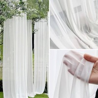Tissu en mousseline de soie semi-transparente blanche nacrée pour décors de scène extérieure et plafonds décoratifs