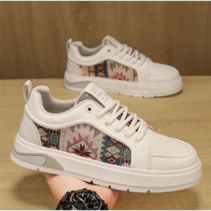 Chaussures polyvalentes et tendance pour hommes 2025 avec semelle épaisse antidérapante, légères, en peluche et maille, doublure en cuir véritable - Product Image 4