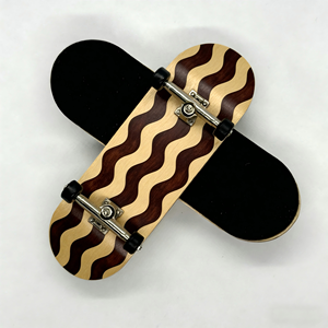 แผ่นฟิงเกอร์บอร์ดไม้แบบกำหนดเอง OEM 5 ชั้น เมเปิ้ล มินิฟิงเกอร์สเก็ตบอร์ด สำหรับทุกเพศ - Product Image 4