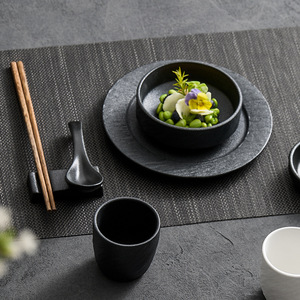 High-End ristorante di lusso moderno set di stoviglie pietra bianca e nera glassa piatti tazze riutilizzabili <span class=keywords><strong>posate</strong></span> di riposo per la vendita - Product Image 1