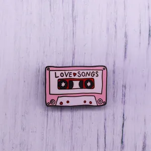 गुलाबी प्रेम गीत Mixtape कैसेट अंचल पिन डाल अपने दिल में एक थोड़ा प्यार