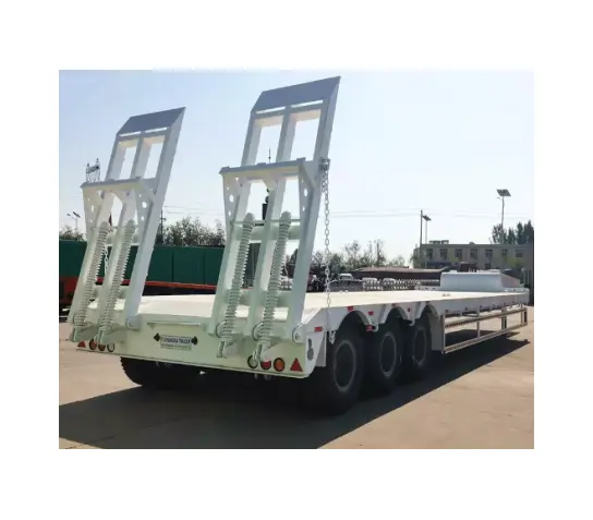 चीन ने 3 एक्सल 60 टन कम बेड वाले लोबवाले कम लड़के लोडर का हाइड्रोलिक बिस्तर ट्रक ट्रेलर का इस्तेमाल किया