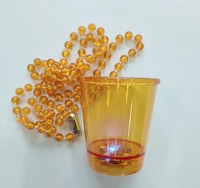 Colliers en verre à liqueur lumineux à LED dans l'obscurité décorations de fête de mariage collier en plastique à tir clair tasse
