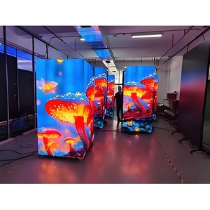Écran LED carré P2.6 ultra fin et léger à contraste élevé pour centre média de salle d'exposition et salle d'<span class=keywords><strong>expérience</strong></span> de marque - Product Image 1