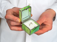 Boîte à bague carrée de luxe artisanale en verre teinté, verre opaline vert, amovible, pour bijoux, souvenir, mariage, en velours