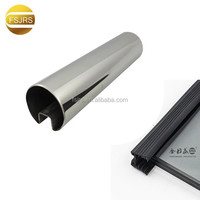 Cabine de douche moderne en aluminium FSJRS pour villa, panneau de verre fixe de 8 mm, noir mat profond, système à canal en U, montage au sol, garantie 5 ans