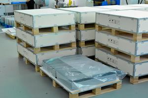 Sistema de Almacenamiento de Energía Solar JAKA Ultradelgado de Estado Sólido con Paneles Solares, Batería de Litio de 48V y Cargadores - Product Image 5