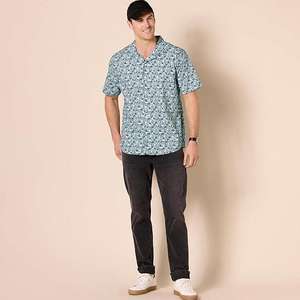 Camisa de vacaciones con botones de manga corta de algodón 100% ajustada para hombre, transpirable, con logotipo personalizado, cuello levantado, patrón impreso - Product Image 4