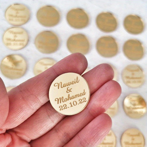 Etiquetas de Nombre Personalizadas de Acrílico Dorado Redondas para Bebé, Logotipo de Nombre Cortado con Láser - Product Image 6