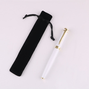 Pochette <span class=keywords><strong>en</strong></span> <span class=keywords><strong>velours</strong></span> bleu noir rouge argent blanc <span class=keywords><strong>stylo</strong></span> cadeau ensemble avec LOGO personnalisé or <span class=keywords><strong>stylo</strong></span> gel roller pour cadeaux de mariage, ensembles de papeterie - Product Image 2