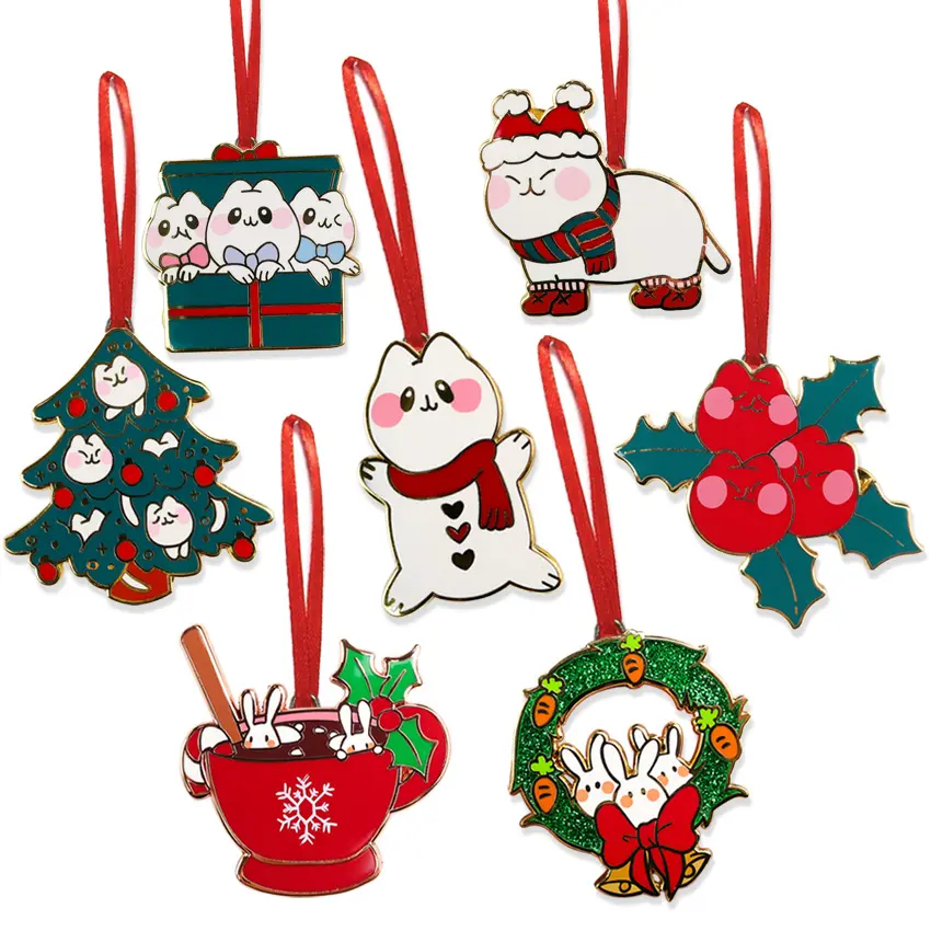 Alfileres de solapa PIN de esmalte personalizado insignia colgante adornos navideños colgante de pared suministros de decoración navideña regalos artesanales de metal
