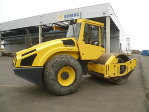 Compacteur à rouleaux d'occasion Bomag Bw213D BW212D Allemagne Bomag Bw213 Bw217 Bw211D Bw219D Compacteurs à rouleaux d'occasion 213D - Product Image 3