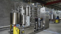 Systèmes de purification d'eau pharmaceutique par osmose inverse (RO) + EDI, conception GMP, 3000 LPH pour l'industrie WFI