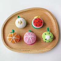 Handgemaakte gehaakte fruitjes, schattige zachte katoenen garen amigurumi handgevulde fruit gehaakte gebreide donut voedsel speelgoed sleutelhanger accessoires