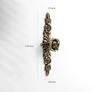Weiße Rosenblüten-Zinklegierung Möbelbeschläge Moderne Küchenschrankgriffe Schubladenknöpfe Kleiderschrank Schranktür Schlafzimmer - Product Image 5