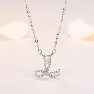 À la mode Argent Plaqué Micro Pave Zircon Cubique Votre Nom Mon Nom 26 Alphabet Anglais Personnalisé Femmes Lettre Collier - Product Image 2