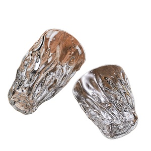 Caneca de vidro criativa ondulação cristal transparente para água, leite, chá, vinho, café e gelo, borda dourada, design elegante ondulação - Product Image 1