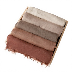 Foulard Hijab Plissé en Rayonne Froissée pour Femme, Châle Uni Doux pour Usage Quotidien - Product Image 4