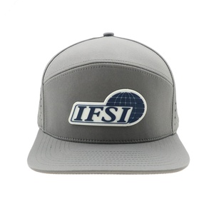 หมวกแก๊ปทรงทรัคเกอร์ 6 แผง คุณภาพสูง แบบกำหนดเอง พร้อมแผ่นยาง PVC ตัดด้วยเลเซอร์ รูระบายอากาศ โพลีเอสเตอร์ - Product Image 2