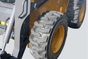 PENGIRIMAN GRATIS KATOCASE China Skid Steer <span class=keywords><strong>Loader</strong></span> 3.5ton EPA Yanmar Diesel Engine 61300W 0.6m Bucket Short Turning <span class=keywords><strong>Wheel</strong></span> <span class=keywords><strong>Loader</strong></span> - Product Image 4