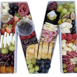 Scatola Personalizzata WENPACK a Forma di Lettera in Cartone Riciclato per Catering, <span class=keywords><strong>con</strong></span> Manico e Logo Stampato a Caldo - Product Image 4