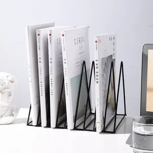 Rak buku kantor desktop logam, tempat buku Dekorasi Rumah, dekorasi rumah, rak majalah sederhana kreatif