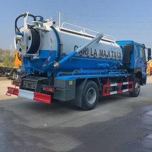 Camion d'aspiration des eaux usées HOWO avec conduite à droite, capacité de 12000 L, équipé d'une pompe à vide pour aspirer les eaux usées - Product Image 3