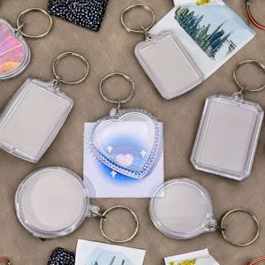 Cadre photo rond transparent personnalisé en acrylique avec porte-clés en métal DIY, pendentif porte-clés en plastique pour cadeau promotionnel - Product Image 4