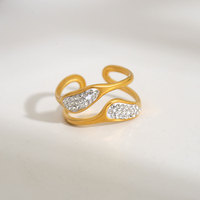 Cincin Wanita Stainless Steel Lapis Emas 18K PVD Bergaya dengan Berlian Imitasi, Cincin Jari Terbuka Berlian Bundar Ganda, Tahan Air