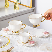 Set Cangkir Kopi Keramik Modern Grosir, Pinggiran Emas & Desain Bunga Buatan Tangan untuk Rumah dan Bisnis Katering