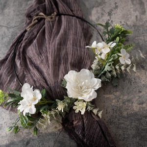 Guirlande murale de camélias Elijah, bouquet de fleurs artificielles, décoration d'intérieur, fleurs de simulation de rose CF01039 - Product Image 1