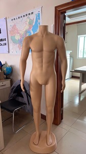 Mannequin Homme en Plastique Très Demandé à Vendre - Product Image 3
