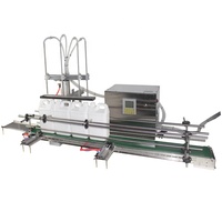 Machine de remplissage automatique de liquides à 4 têtes 1,8T de table pour lait, eau, jus, savon, eau de Javel avec convoyeur à bande et entraînement pneumatique en plastique