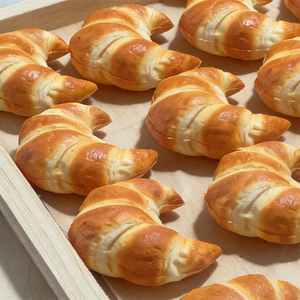 Ensemble de croissants en mousse écologique en forme de lune, saveur originale, modèles mignons, accessoires de présentation, accessoires de pâtisserie en plastique - Product Image 3